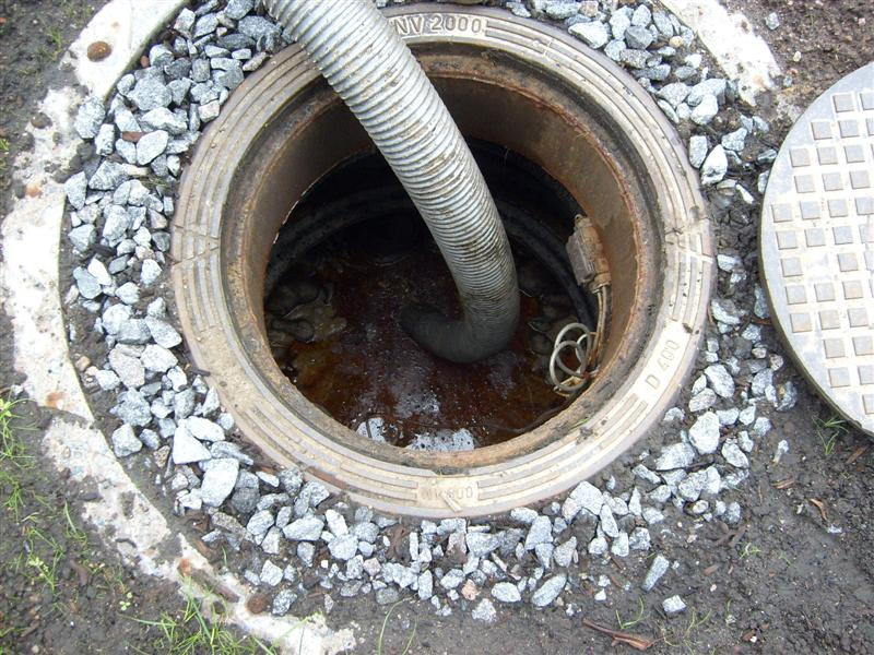 Откачка дренажных и канализационных колодцев в Саратове